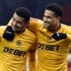 Jogadores brasileiros André e João Gomes com a camisa do Wolverhampton na Premier League