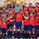 Taça da Copa do Mundo FIFA 2026 e celebração da Seleção Espanhola com o bicampeonato mundial após vencer a Argentina na final da Copa do Mundo 2026.