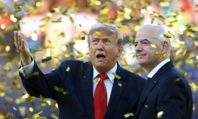 Presidente dos EUA Donald Trump e o presidente da FIFA Gianni Infantino em meio à celebração espanhola pelo título da Copa 2026.
